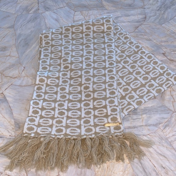 BEBE Scarf Cream/White with Logo - Picture 3 of 7